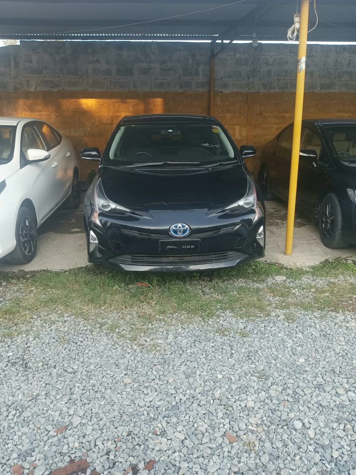 Toyota Prius 2016 — photo 1